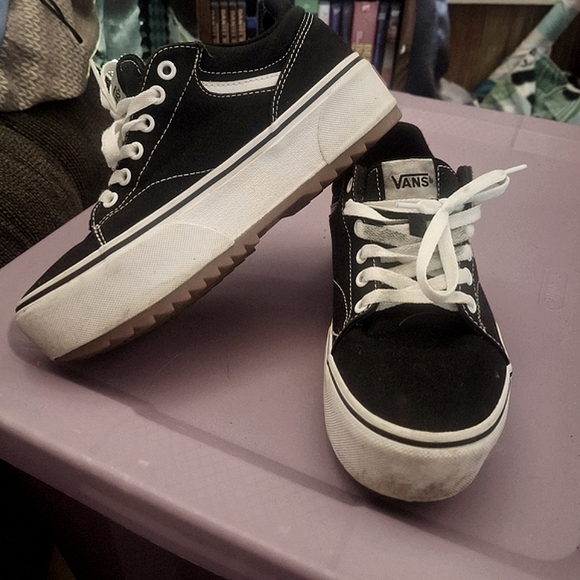 VANS Platform Sneakers Used. - Picture 2 of 6